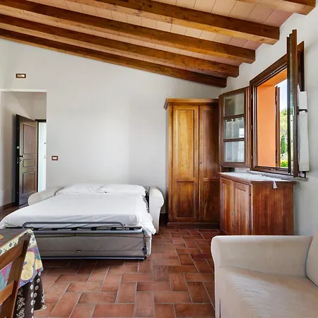 La Bettola Tavern Rooms Restaurant Aparthotel Montopoli in Val d'Arno