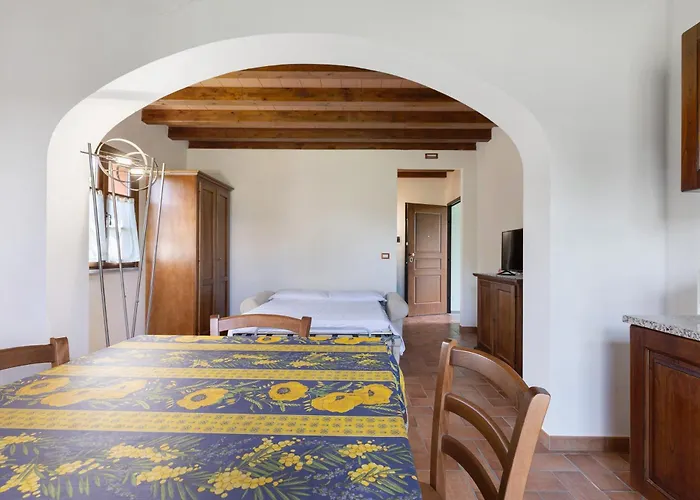 Lejlighedshotel La Bettola Tavern Restaurant Montopoli in Val d'Arno