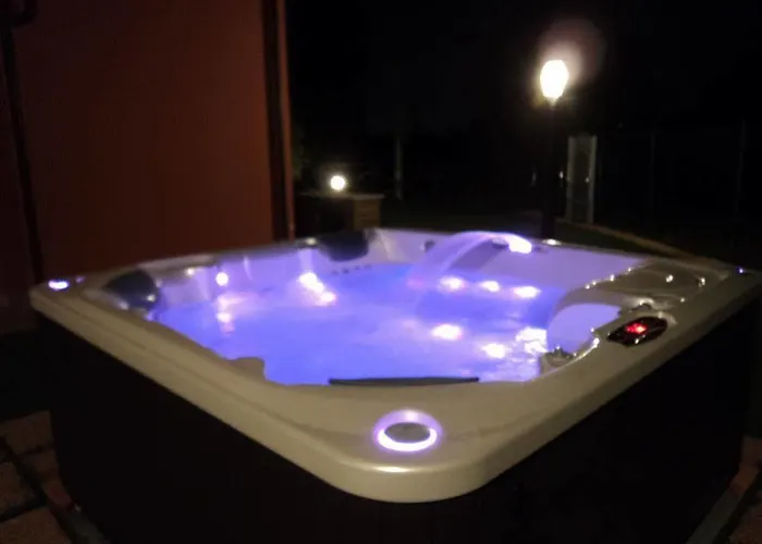 Lejlighedshotel La Bettola Tavern Restaurant Montopoli in Val d'Arno